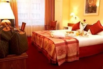 Hotel Imperial Ostend 3*,